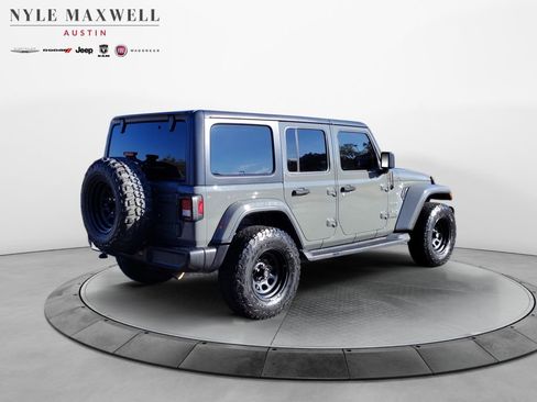 Used 2021 Jeep Wrangler Unlimited Sahara image 15