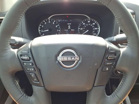 Used 2023 Nissan Frontier SV w/ SV Premium Package AWD/4WD image 14