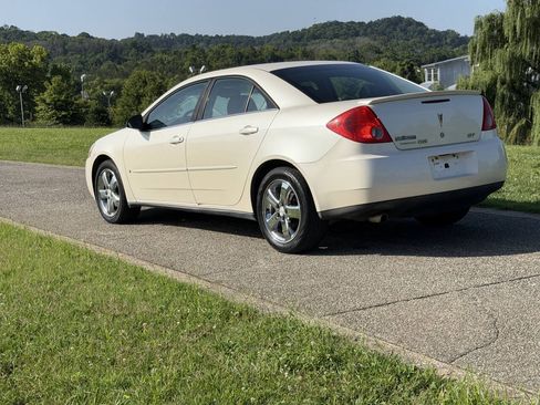 Used 2008 Pontiac G6 GT w/ Premium Package FWD image 5