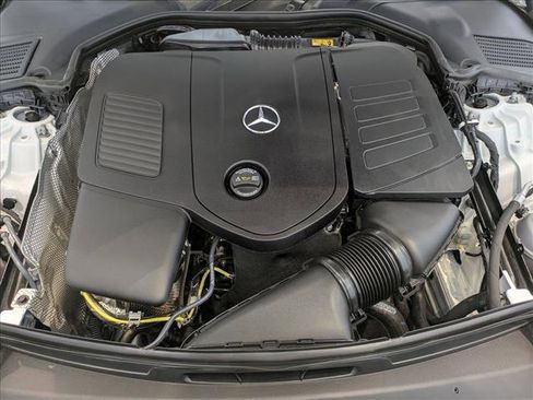 Used 2025 Mercedes-Benz C 300 4MATIC Sedan image 17