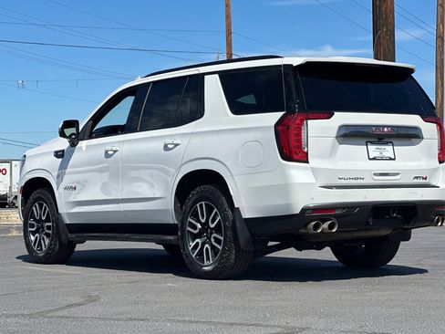 Used 2024 GMC Yukon AT4 w/ Technology Package AWD/4WD image 6