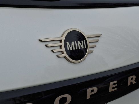 Certified 2025 MINI Cooper S image 28