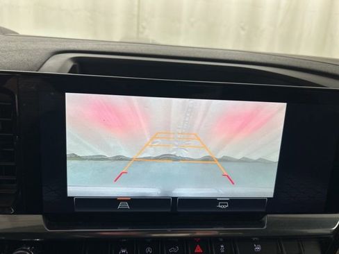 Used 2023 GMC Sierra 1500 Elevation image 16