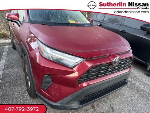 Used 2022 Toyota RAV4 XLE image 1