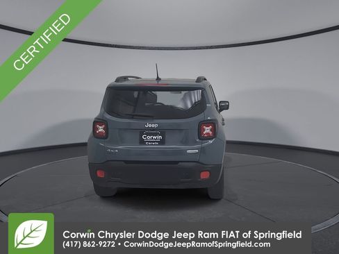 Certified 2017 Jeep Renegade Latitude w/ Safety & Security Group AWD/4WD image 13