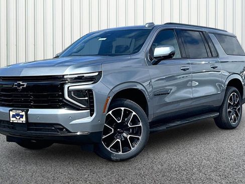 New 2026 Chevrolet Suburban RST w/ Comfort Package AWD/4WD image 13