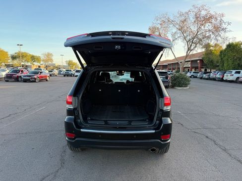 Used 2019 Jeep Grand Cherokee Limited image 13