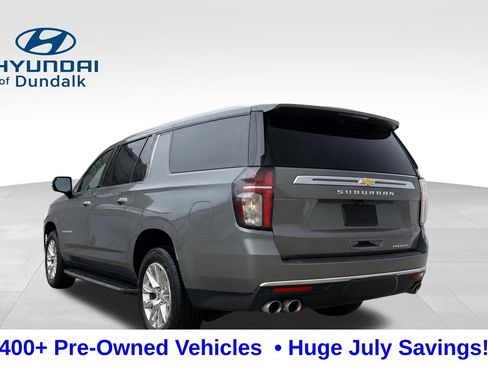 Used 2023 Chevrolet Suburban Premier AWD/4WD image 2