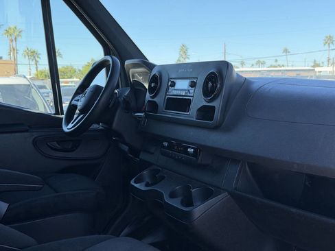 Used 2021 Mercedes-Benz Sprinter 2500 w/ Driver Convenience Package image 23