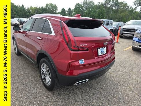 Used 2024 Cadillac XT4 Premium Luxury FWD image 10