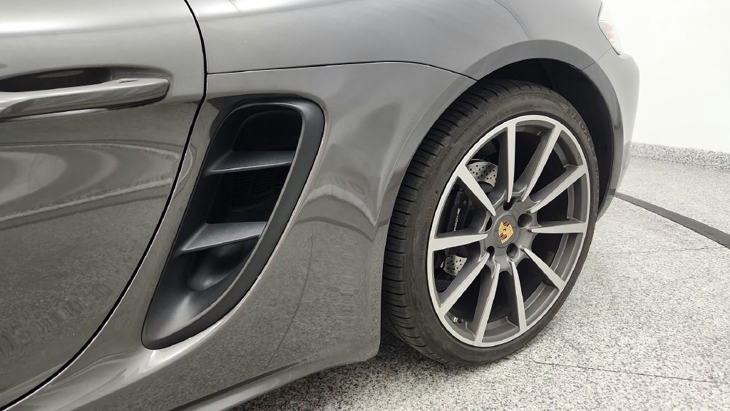 Used 2017 Porsche 718 Boxster RWD image 20