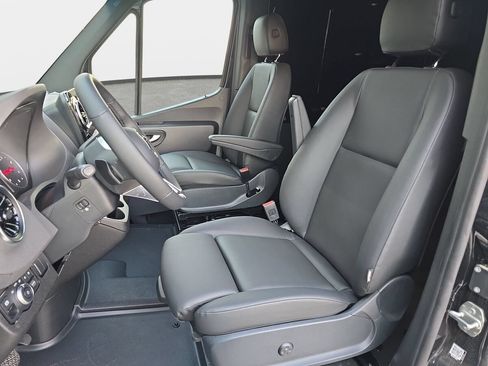 New 2025 Mercedes-Benz Sprinter 2500 image 14