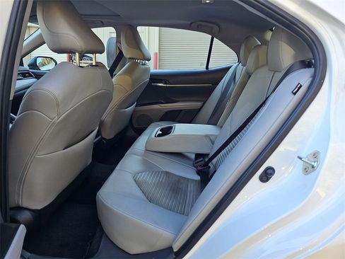 Used 2024 Toyota Camry SE image 16