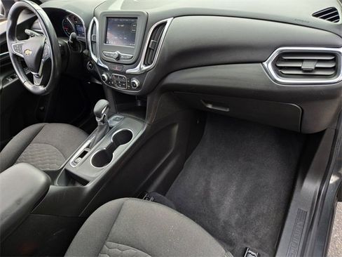 Used 2020 Chevrolet Equinox LT image 16
