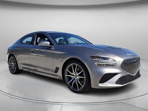 Used 2023 Genesis G70 2.0T image 8