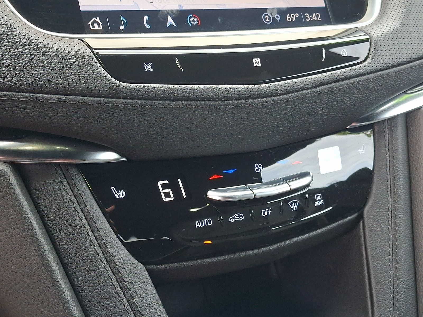 Used 2021 Cadillac XT5 Premium Luxury AWD/4WD image 15