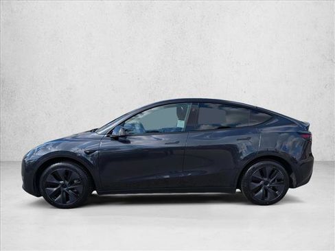 Used 2024 Tesla Model Y Long Range AWD/4WD image 9