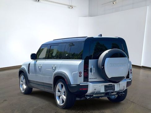 Used 2024 Land Rover Defender 110 SE AWD/4WD image 6