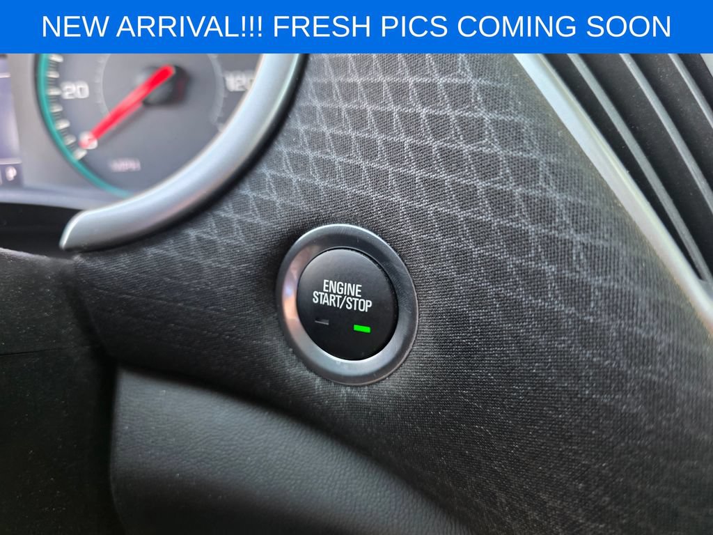 Used 2025 Chevrolet Malibu RS FWD image 12