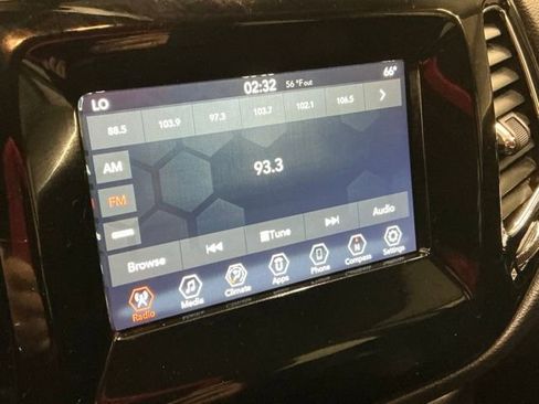 Used 2021 Jeep Compass Latitude image 24