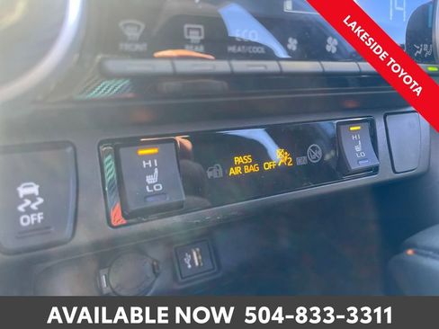 Used 2024 Toyota RAV4 SE image 30