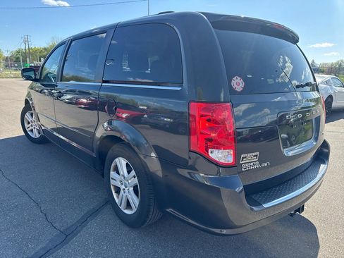 Used 2011 Dodge Grand Caravan Crew w/ Entertainment Group 1 FWD image 7