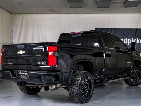 Used 2022 Chevrolet Silverado 3500 High Country w/ Z71 Off-Road Package image 9