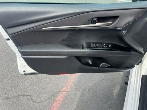 Used 2025 Toyota Camry LE FWD image 9