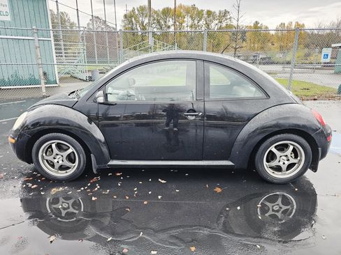 Used 2007 Volkswagen Beetle Coupe w/ Year End Package image 2