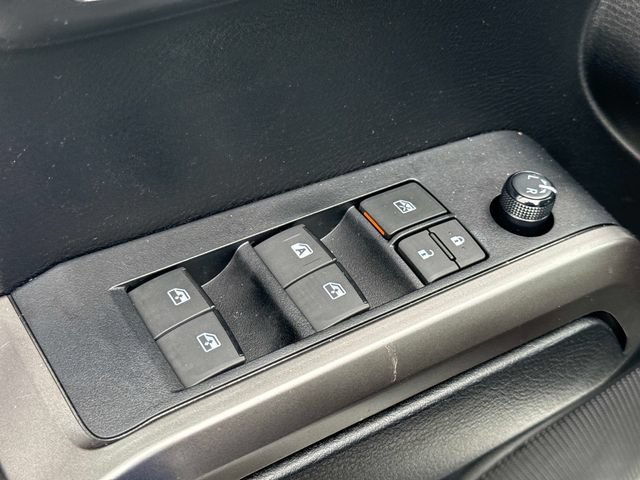 Used 2022 Toyota Tacoma SR5 w/ Technology Package RWD image 15