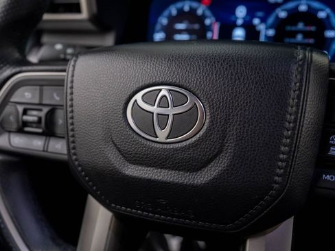 Used 2025 Toyota 4Runner TRD Off-Road Premium image 24