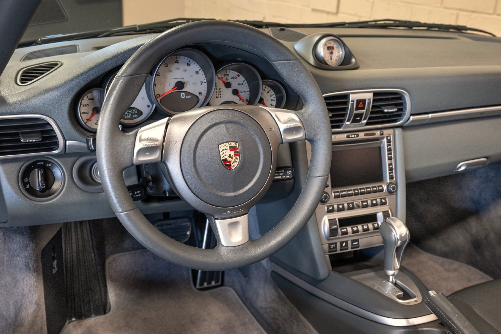 Used 2006 Porsche 911 Carrera S RWD image 49