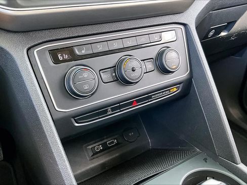 Used 2019 Volkswagen Atlas SE FWD image 32