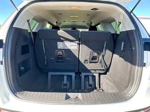 Used 2022 Kia Carnival LX image 33