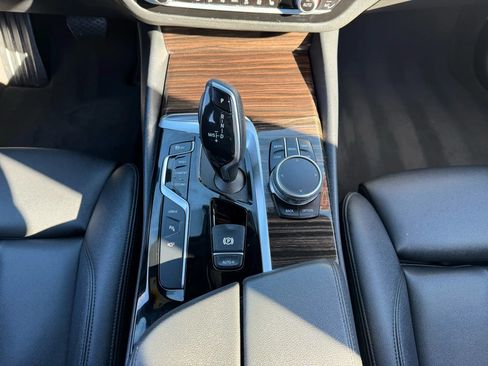 Used 2019 BMW 530e w/ Premium Package RWD image 14