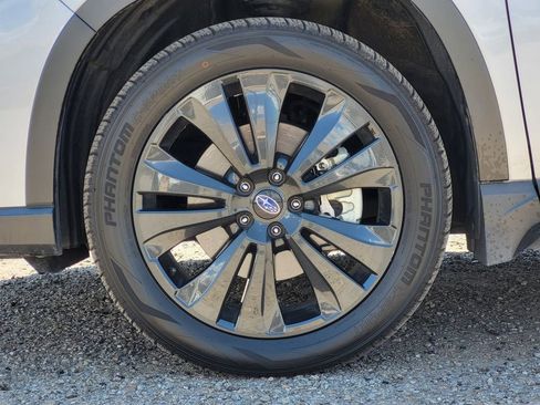 Used 2022 Subaru Ascent Onyx Edition image 9