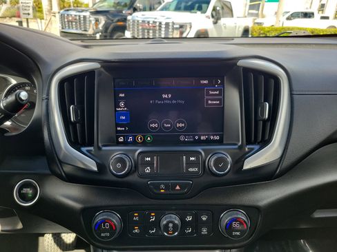 Used 2023 GMC Terrain SLT w/ Infotainment Package II FWD image 23