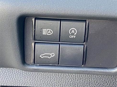 Used 2024 Toyota Highlander XLE image 30