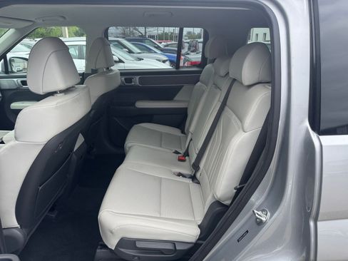 Used 2025 Hyundai Santa Fe SEL AWD/4WD image 27