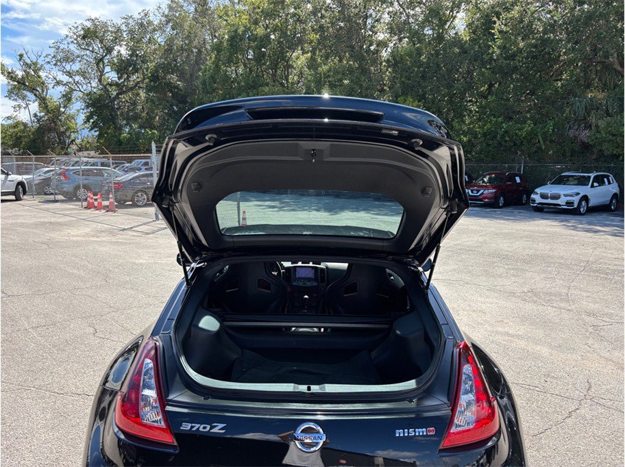Used 2019 Nissan 370Z NISMO RWD image 35