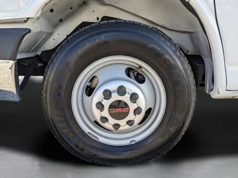 Used 2022 GMC Savana 3500 w/ Power Convenience Package image 39