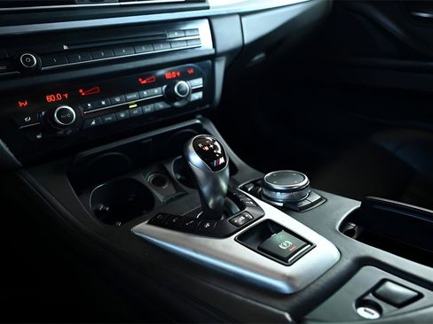 Used 2015 BMW M5 image 18