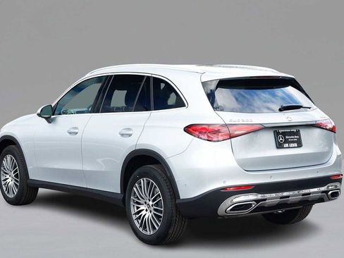 Used 2026 Mercedes-Benz GLC 300 GLC 300 image 8
