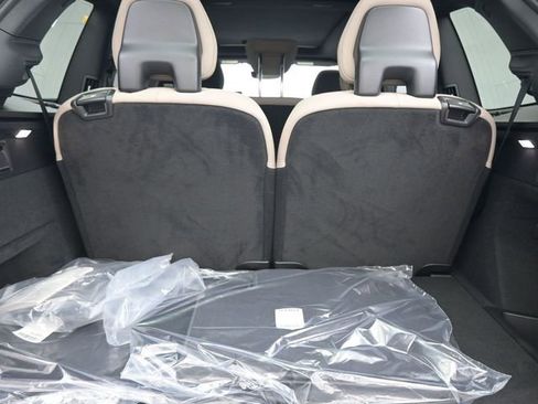 New 2026 Volvo XC90 B6 Plus image 32