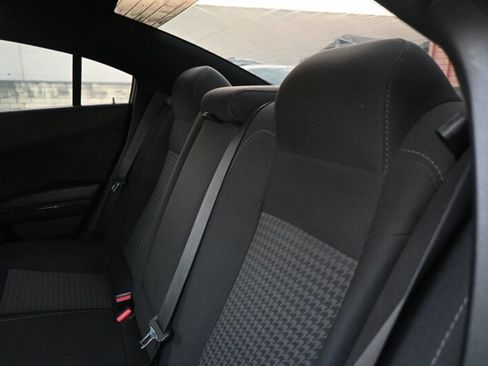 Used 2019 Dodge Charger R/T w/ Blacktop Package image 41