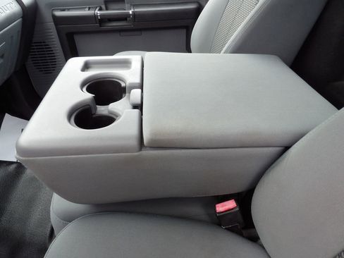 Used 2015 Ford F550 2WD Regular Cab Super Duty w/ Power Equipment Group image 26