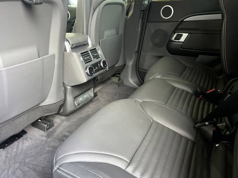 New 2026 Land Rover Discovery Limited Edition AWD/4WD image 13