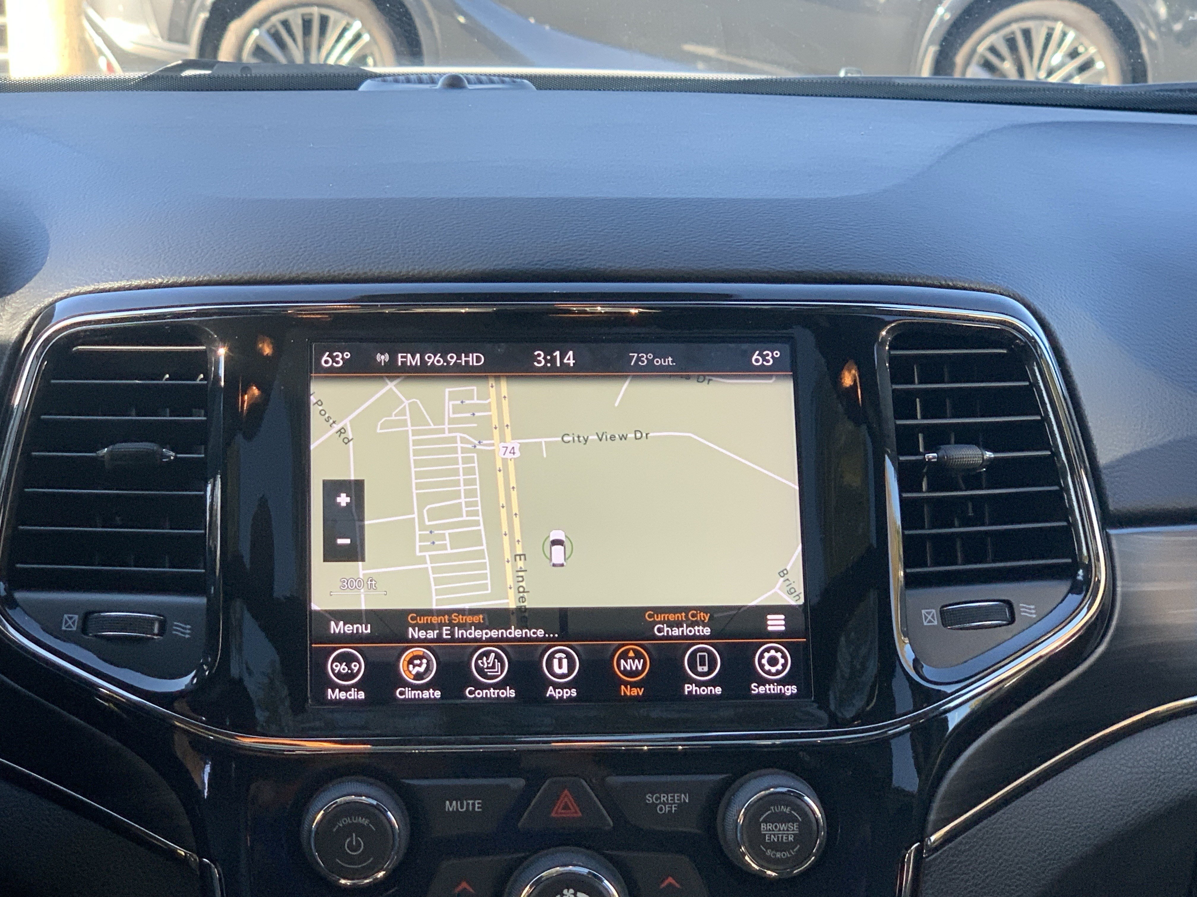 Used 2021 Jeep Grand Cherokee Limited X RWD image 29