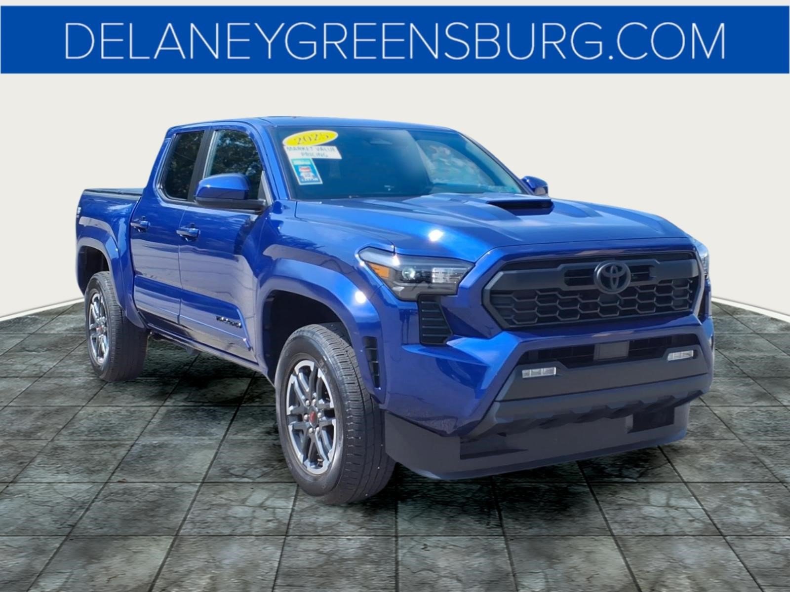 Used 2025 Toyota Tacoma TRD Sport AWD/4WD image 1