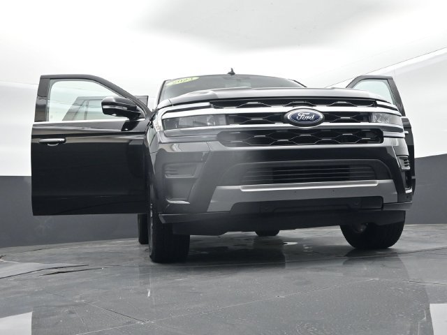 Used 2023 Ford Expedition Limited AWD/4WD image 74